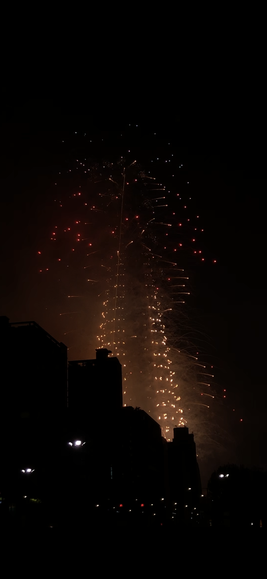 fireworks at lotte world tower on May 5th, 2019